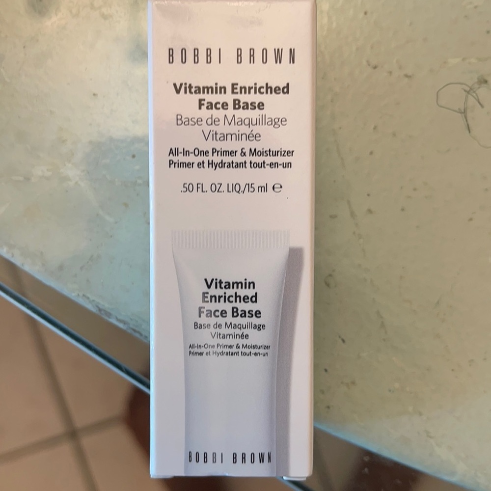 Bobbi Brown vitamin enriched primer & moisturizer